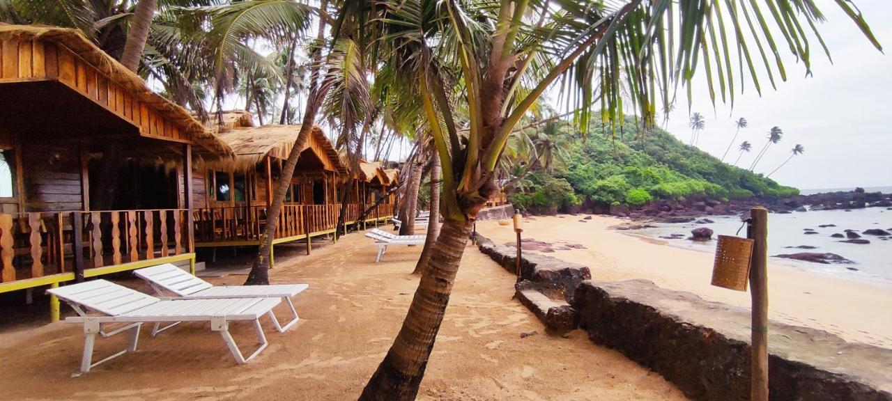 Sea Front Cottages Little Khola